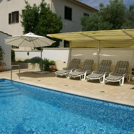Comfy In Vinkuran With The Nearby Apartment *