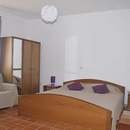 Apartment Comfy In Vinkuran With The Nearby